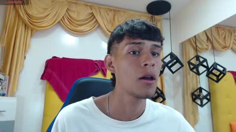 E L I A S online show from March 4, 10:13 am