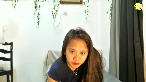 Snapshot of elie2001 chatting on February 5, 8:32 am elie2001 online show from February 5, 8:32 am