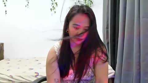 Snapshot of elie2001 chatting on February 23, 11:22 am elie2001 online show from February 23, 11:22 am