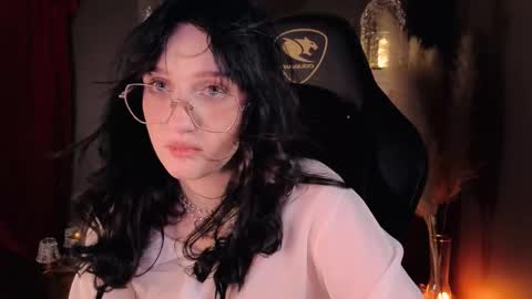 Snapshot of eliejay chatting on September 16, 8:34 pm Ellie online show from September 16, 8:34 pm