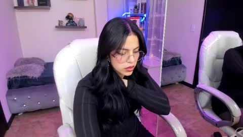 Snapshot of eliie_ruizz chatting on February 10, 4:41 am Eliie online show from February 10, 4:41 am