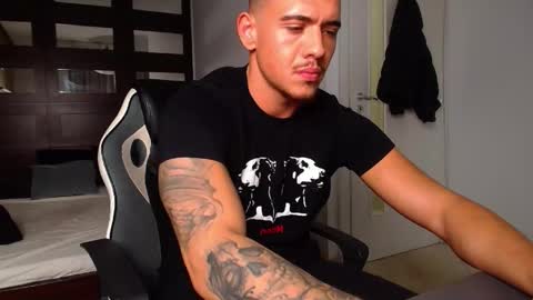 ElijahThorne online show from March 19, 2:44 pm