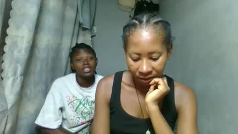 elina981 online show from February 5, 7:01 am