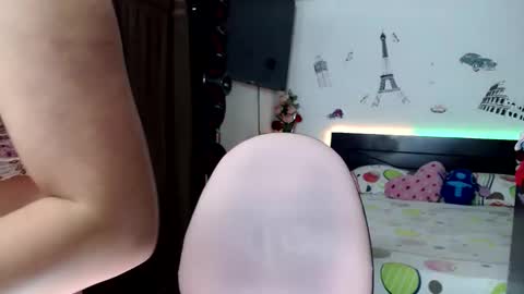 Snapshot of elinaax chatting on March 7, 3:07 pm Elina online show from March 7, 3:07 pm