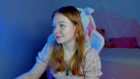 elinavale online show from March 16, 5:44 am