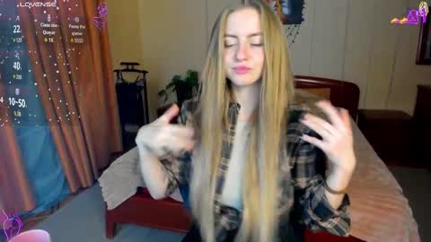 Snapshot of elinor_faith chatting on February 13, 6:37 pm elinor_faith online show from February 13, 6:37 pm