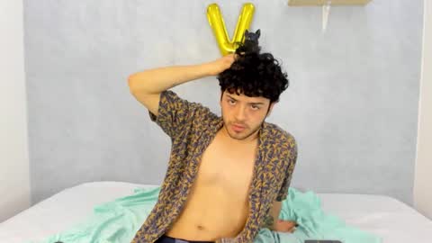 Elio online show from February 26, 7:39 pm