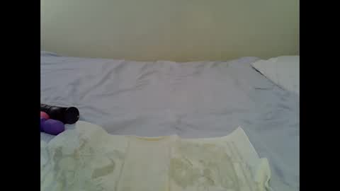 Snapshot of elisa044 chatting on February 27, 10:01 am lisathegoddess online show from February 27, 10:01 am