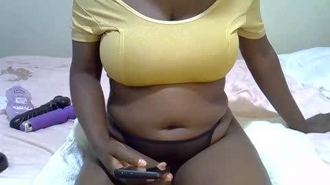 Snapshot of elisa044 chatting on December 20, 3:21 pm lisathegoddess online show from December 20, 3:21 pm