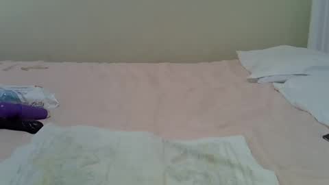 Snapshot of elisa044 chatting on December 24, 9:50 am lisathegoddess online show from December 24, 9:50 am