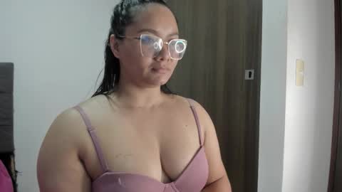 Snapshot of elisa_connors18 chatting on September 20, 10:35 pm online show from September 20, 10:35 pm