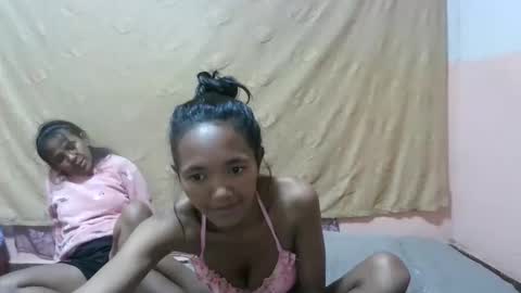 Snapshot of elisabet88 chatting on September 16, 8:56 pm elisabet88 online show from September 16, 8:56 pm