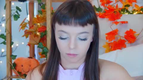 ElisabethDavis online show from October 8, 5:19 pm