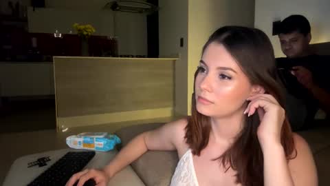 Elisabet william online show from May 10, 4:41 am