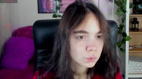 Elise online show from October 25, 4:18 pm