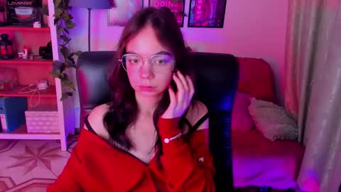 Elise online show from October 12, 3:59 pm