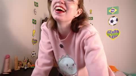 elise_nyx online show from June 12, 12:15 pm