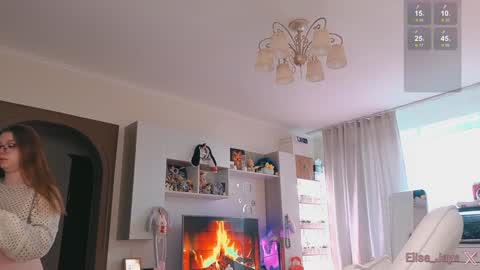 Elise    online show from October 9, 12:10 pm