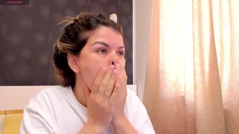 Elly online show from May 11, 7:59 am