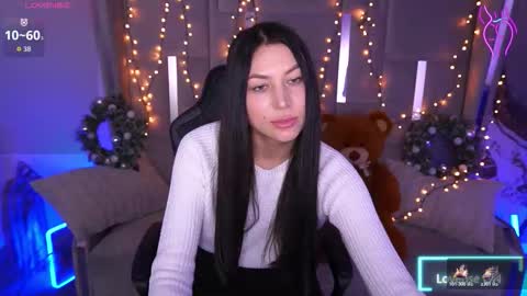 elisevelour online show from January 13, 2:14 pm