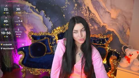 elisevelour online show from April 11, 3:27 pm