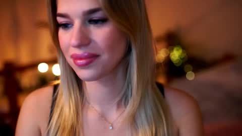 Sunflower  online show from October 15, 9:10 am