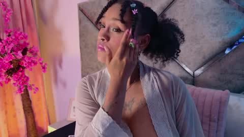 elit noa online show from April 8, 3:20 am