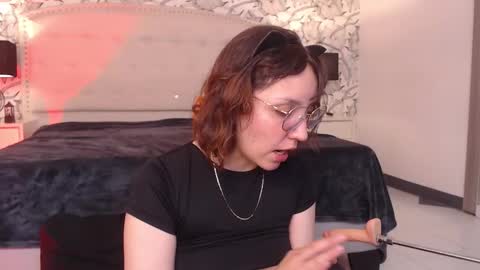 Eliza online show from October 24, 7:58 pm