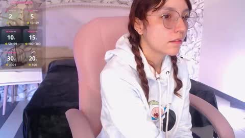 Eliza online show from September 30, 7:46 pm