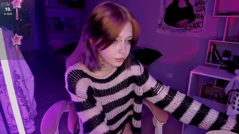 Snapshot of eliza_sadcat chatting on January 19, 5:49 pm Elizabeth online show from January 19, 5:49 pm