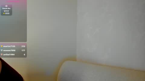 Snapshot of eliza_sanz chatting on December 8, 12:24 am My name is ElizaPVT is open online show from December 8, 12:24 am