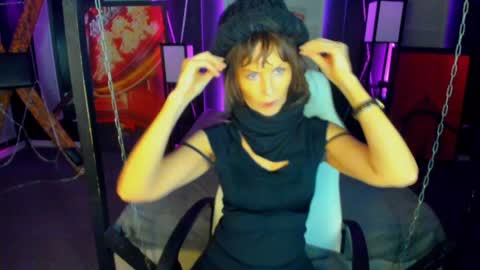 Elizabethangel online show from January 19, 11:53 pm