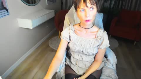 Elizabethangel online show from February 7, 4:27 am