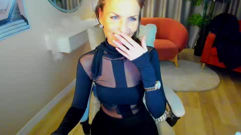 Elizabethangel online show from February 16, 7:26 am