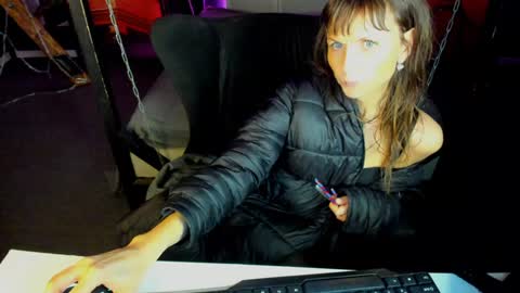 Elizabethangel online show from January 20, 3:15 am
