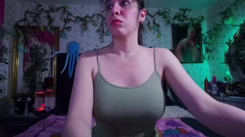 Snapshot of elizabeth77_ chatting on February 15, 10:11 am Elizabeth online show from February 15, 10:11 am