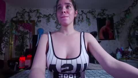 Elizabeth online show from September 23, 10:05 pm