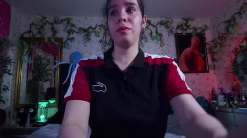 Snapshot of elizabeth77_ chatting on February 4, 10:10 am Elizabeth online show from February 4, 10:10 am