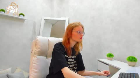 Elizabeth online show from March 10, 8:17 am