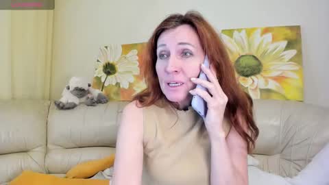 Snapshot of elizabeth_hottt chatting on February 5, 9:25 am elizabeth_hottt online show from February 5, 9:25 am