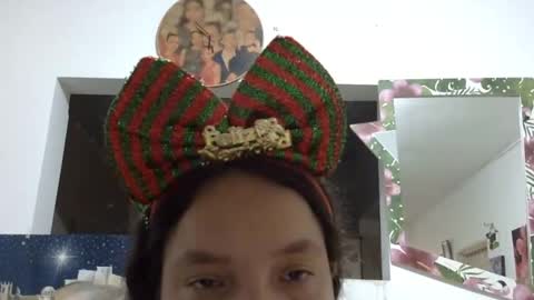 Snapshot of elizabeth_martinez_ chatting on December 14, 7:46 pm Elizabeth Martinez online show from December 14, 7:46 pm