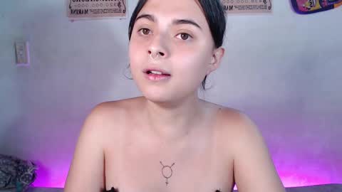 Snapshot of elizabeth_taylorxxx chatting on February 10, 2:08 am Elizabeth Taylor online show from February 10, 2:08 am