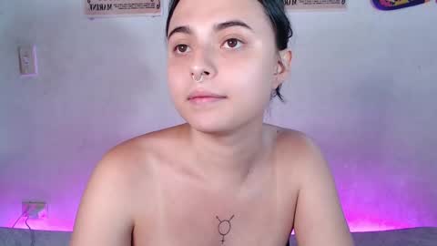 Snapshot of elizabeth_taylorxxx chatting on February 11, 2:03 am Elizabeth Taylor online show from February 11, 2:03 am