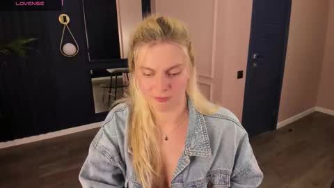 Snapshot of elizabethmad chatting on September 16, 5:38 pm elizabethmad online show from September 16, 5:38 pm