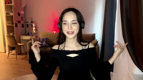 Elizabet online show from May 7, 4:35 pm
