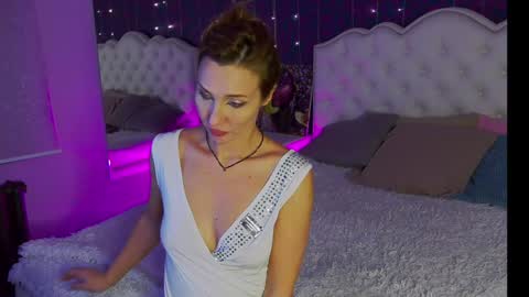 Snapshot of elizamayers chatting on January 31, 3:52 am Linda online show from January 31, 3:52 am