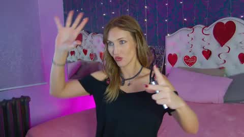 Snapshot of elizamayers chatting on February 16, 8:33 pm Linda online show from February 16, 8:33 pm