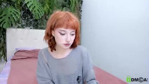 Snapshot of elizanik chatting on September 18, 5:44 am Eliza online show from September 18, 5:44 am