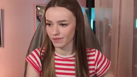 elizzza_ online show from June 25, 5:23 am
