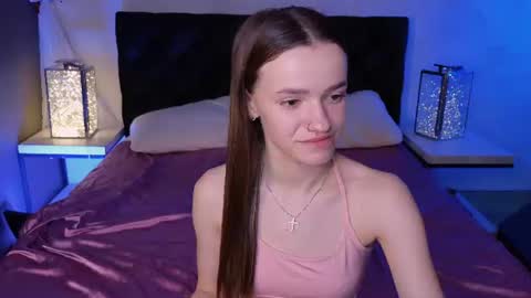 elizzza_ online show from July 14, 10:21 am